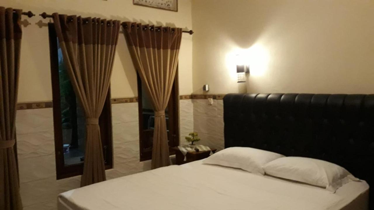 Jepun Inn Padang Bai Exterior foto